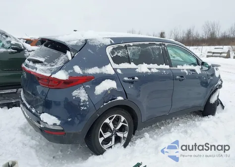 2020 Kia Sportage Lx z USA, uszkodzony, nr VIN KNDPMCAC3L7692375